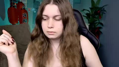 fiora online show from July 4, 2026, 5:24 am