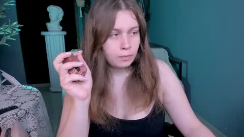 fiora online show from July 27, 2026, 6:09 am