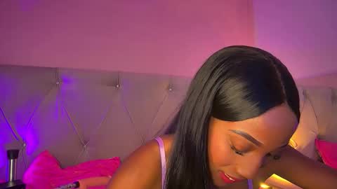 Fiorela Lenin  online show from September 11, 2025, 6:52 pm