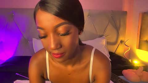 Fiorela Lenin  online show from September 25, 2025, 6:55 pm