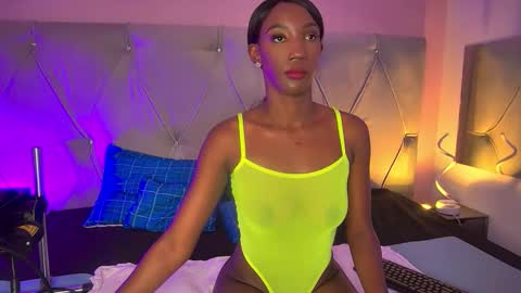 Fiorela Lenin  online show from October 17, 2025, 4:09 pm