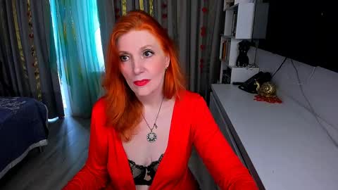 Snapshot of fire_foxone chatting on April 15, 2026, 12:01 pm FireFox online show from April 15, 2026, 12:01 pm