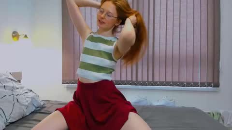 fire_luna online show from January 12, 2025, 7:43 am