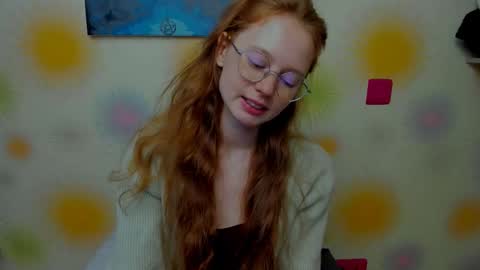 fire_luna online show from September 16, 2025, 5:08 am