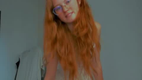 fire_luna online show from July 16, 2026, 1:39 pm