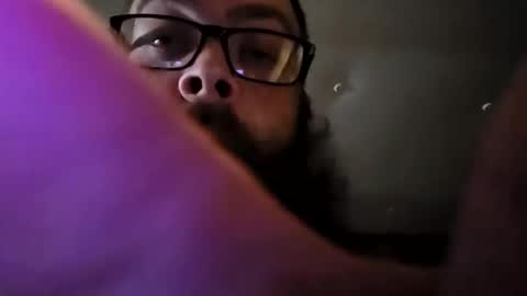 fishkeeper85 online show from April 4, 2026, 2:54 am