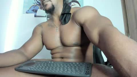 Snapshot of fit_fray chatting on June 17, 2026, 8:54 pm FRAIDER online show from June 17, 2026, 8:54 pm