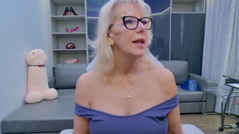 Bianca online show from December 19, 2025, 2:57 pm