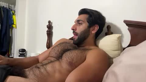 Snapshot of fitcurvyman4fun_69 chatting on October 17, 2025, 3:42 am fitcurvyman4fun_69 online show from October 17, 2025, 3:42 am