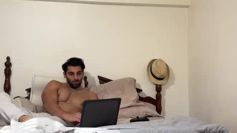 Snapshot of fitcurvyman4fun_69 chatting on January 15, 2026, 6:00 pm fitcurvyman4fun_69 online show from January 15, 2026, 6:00 pm