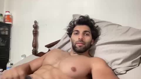 Snapshot of fitcurvyman4fun_69 chatting on May 4, 2026, 2:24 pm fitcurvyman4fun_69 online show from May 4, 2026, 2:24 pm