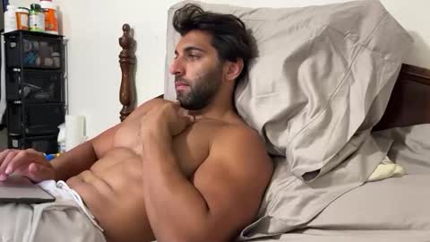 Snapshot of fitcurvyman4fun_69 chatting on May 27, 2026, 5:21 pm fitcurvyman4fun_69 online show from May 27, 2026, 5:21 pm