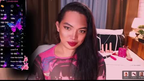 Snapshot of fitfemme_anna chatting on June 20, 2026, 11:13 am fitfemme_anna online show from June 20, 2026, 11:13 am