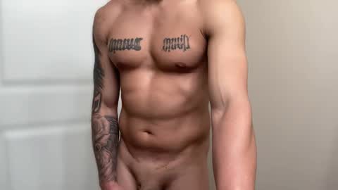 Snapshot of fithornyandtatted chatting on May 12, 2026, 11:13 pm fithornyandtatted online show from May 12, 2026, 11:13 pm