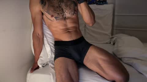 Snapshot of fitjacques chatting on June 17, 2026, 2:36 am fitjacques online show from June 17, 2026, 2:36 am