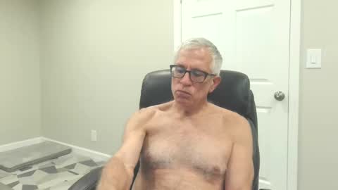 Snapshot of fitman999 chatting on December 2, 2024, 4:20 am Jon online show from December 2, 2024, 4:20 am