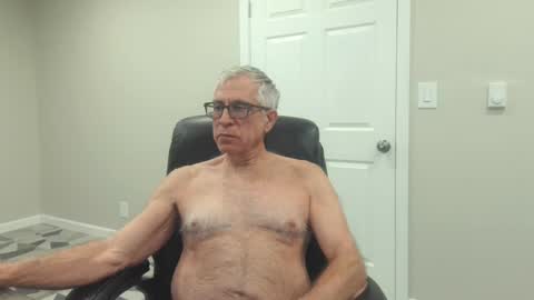 Snapshot of fitman999 chatting on December 23, 2024, 12:57 am Jon online show from December 23, 2024, 12:57 am