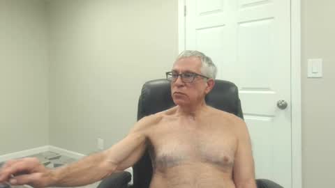 Snapshot of fitman999 chatting on December 25, 2024, 6:09 am Jon online show from December 25, 2024, 6:09 am