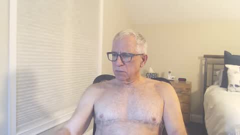 Snapshot of fitman999 chatting on January 22, 2025, 1:20 am Jon online show from January 22, 2025, 1:20 am