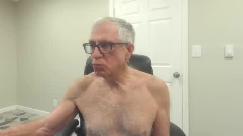 Snapshot of fitman999 chatting on February 23, 2025, 1:24 am Jon online show from February 23, 2025, 1:24 am