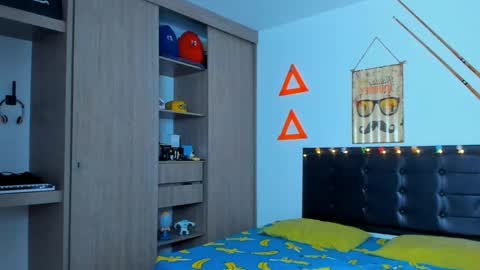 Snapshot of fitnolan chatting on March 2, 2025, 7:45 pm Elias Valencia online show from March 2, 2025, 7:45 pm