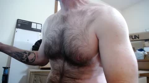 Snapshot of fitshow75 chatting on September 20, 2025, 11:44 am Links in Bio below online show from September 20, 2025, 11:44 am