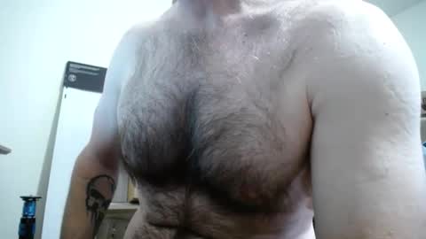 Snapshot of fitshow75 chatting on September 22, 2025, 11:34 am Links in Bio below online show from September 22, 2025, 11:34 am