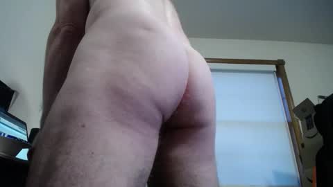 Snapshot of fitshow75 chatting on November 28, 2025, 12:30 pm Links in Bio below online show from November 28, 2025, 12:30 pm