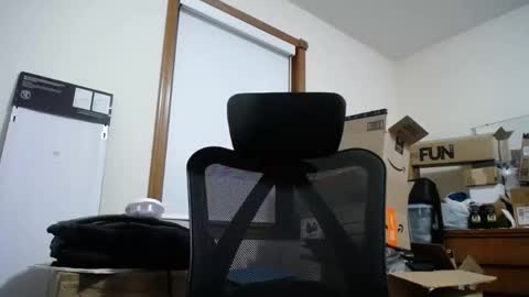 Snapshot of fitshow75 chatting on December 18, 2025, 12:22 pm Links in Bio below online show from December 18, 2025, 12:22 pm