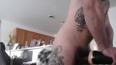 Snapshot of fitstrongbull chatting on February 8, 2026, 4:21 pm Free OF fitstrongbull online show from February 8, 2026, 4:21 pm