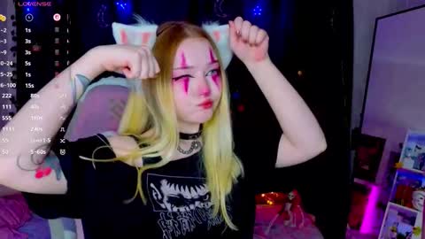 Snapshot of flaircorell chatting on December 16, 2025, 4:06 am Sophie online show from December 16, 2025, 4:06 am