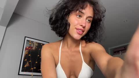 Snapshot of flaming_hotty chatting on November 9, 2025, 5:06 am Eva online show from November 9, 2025, 5:06 am