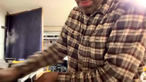 Flannel Dong online show from September 16, 2025, 5:19 am