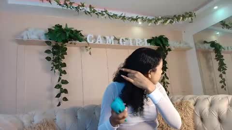 Flavia online show from May 25, 2026, 12:44 pm