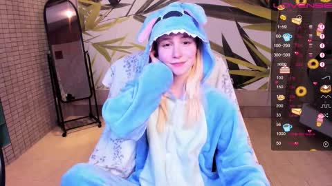 Snapshot of fleximona chatting on February 1, 2026, 9:57 pm FlexiMona online show from February 1, 2026, 9:57 pm