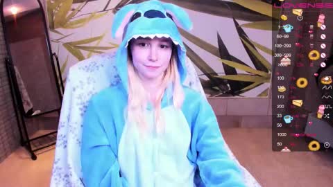 Snapshot of fleximona chatting on February 15, 2026, 10:17 pm FlexiMona online show from February 15, 2026, 10:17 pm