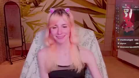 Snapshot of fleximona chatting on August 2, 2026, 9:13 pm FlexiMona online show from August 2, 2026, 9:13 pm