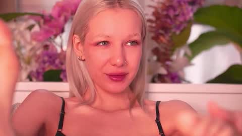 Snapshot of flexylover_ chatting on November 28, 2025, 12:08 pm Im nude naked fuck lovense online show from November 28, 2025, 12:08 pm