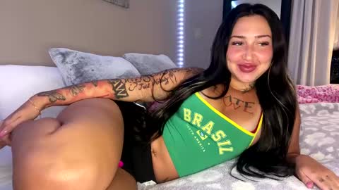 Snapshot of flexyroxxxy chatting on February 18, 2025, 3:31 am Roxy online show from February 18, 2025, 3:31 am