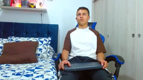 Nico online show from March 13, 2026, 9:54 pm