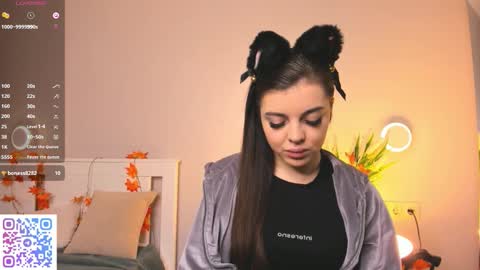 Doloras online show from December 5, 2025, 6:44 am