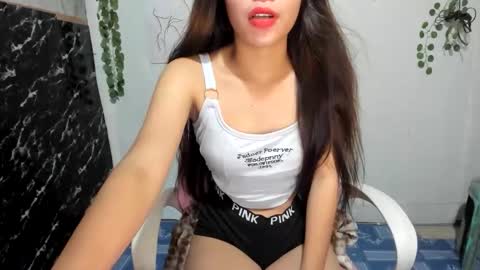 flirty_rhia online show from April 12, 2026, 2:00 pm