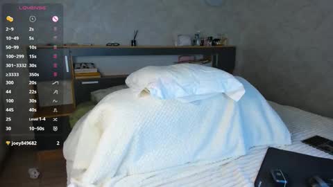 Emely  online show from February 21, 2026, 3:46 pm