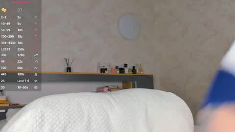Emely  online show from April 5, 2026, 2:42 am