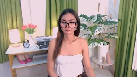 Snapshot of flirtymarga chatting on May 6, 2026, 6:57 pm Marga online show from May 6, 2026, 6:57 pm