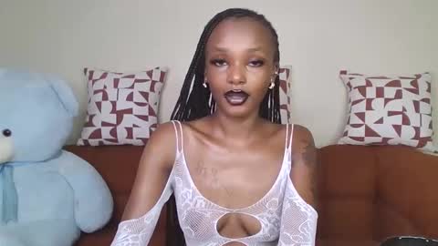 Snapshot of flirtyy_sheery chatting on December 16, 2025, 5:12 am sheery online show from December 16, 2025, 5:12 am