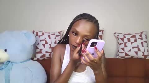 Snapshot of flirtyy_sheery chatting on December 17, 2025, 3:01 am sheery online show from December 17, 2025, 3:01 am