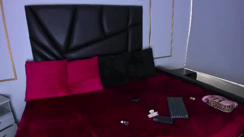 Snapshot of flor_pink chatting on July 28, 2026, 2:46 pm Flor online show from July 28, 2026, 2:46 pm
