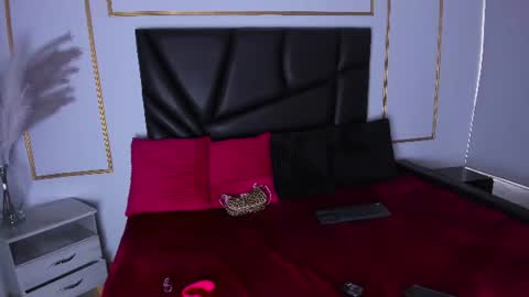 Snapshot of flor_pink chatting on July 28, 2026, 3:32 pm Flor online show from July 28, 2026, 3:32 pm