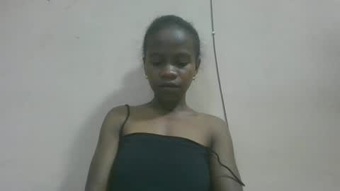 flora48230522373 online show from May 5, 2026, 7:27 am
